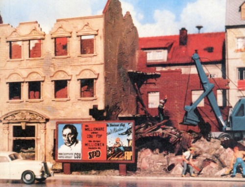 Pola railway models, german city in the 1950s, including World War rubble site, beetle, advertising 