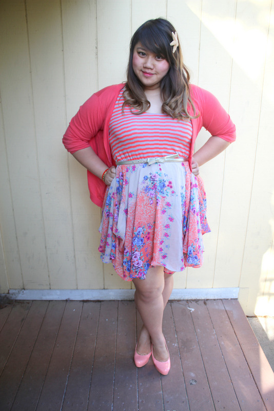 asecondtoforever:  Went with a beach themed outfit today~ I’m lusting after the