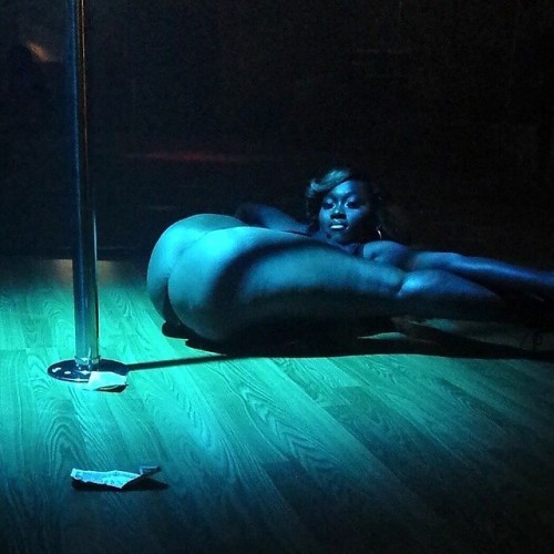 skrippapeauxs:  wow @magnificent_k_  Damn