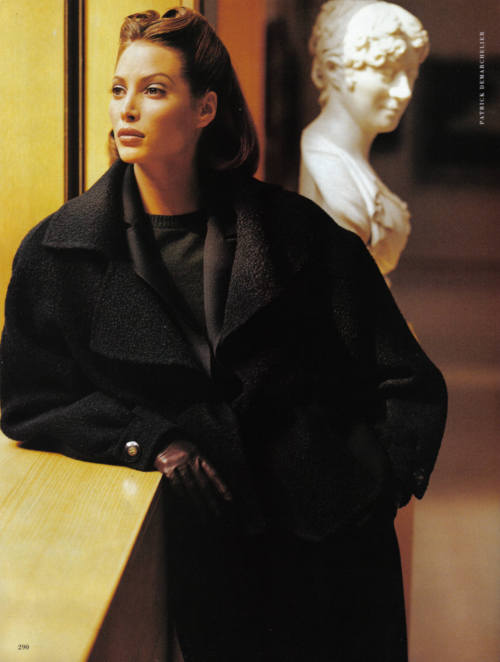 Christy Turlington with sculpture in Fall’s Refined Appeal for Harper’s Bazaar, September 1992. Phot