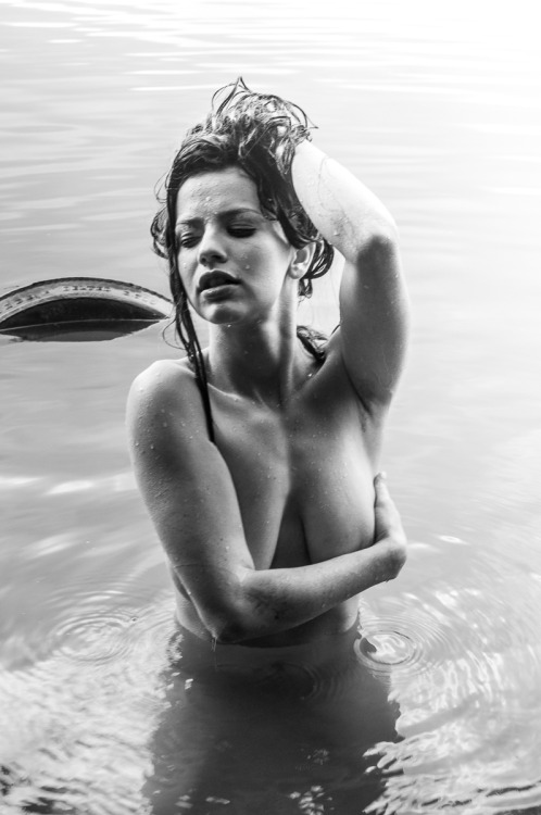 Porn duanebphoto:  Hard Water [NSFW] Model: Luna photos