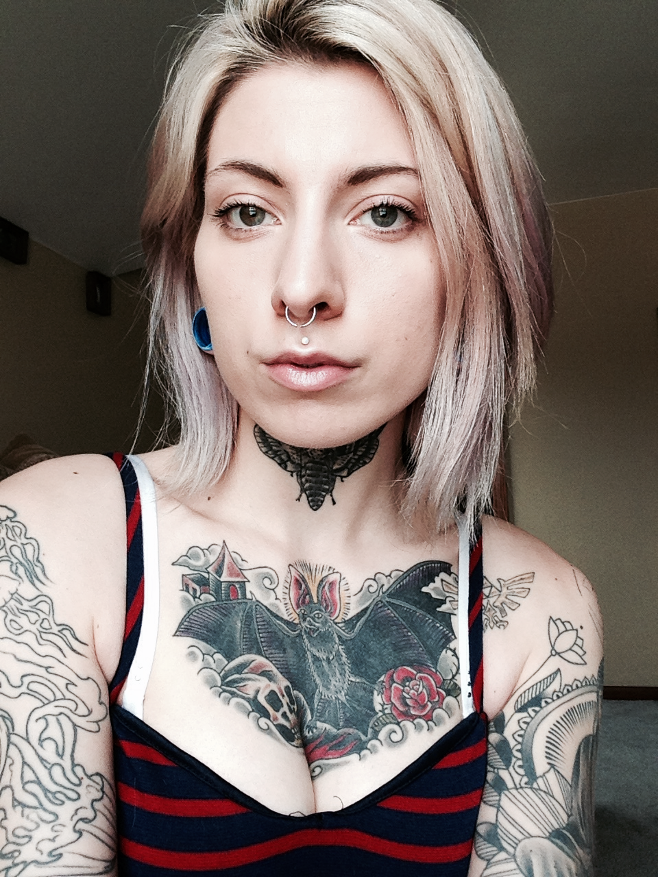 eatmynarcolepsy:  Just started wearing Tarte foundation. It’s awesome. :3 