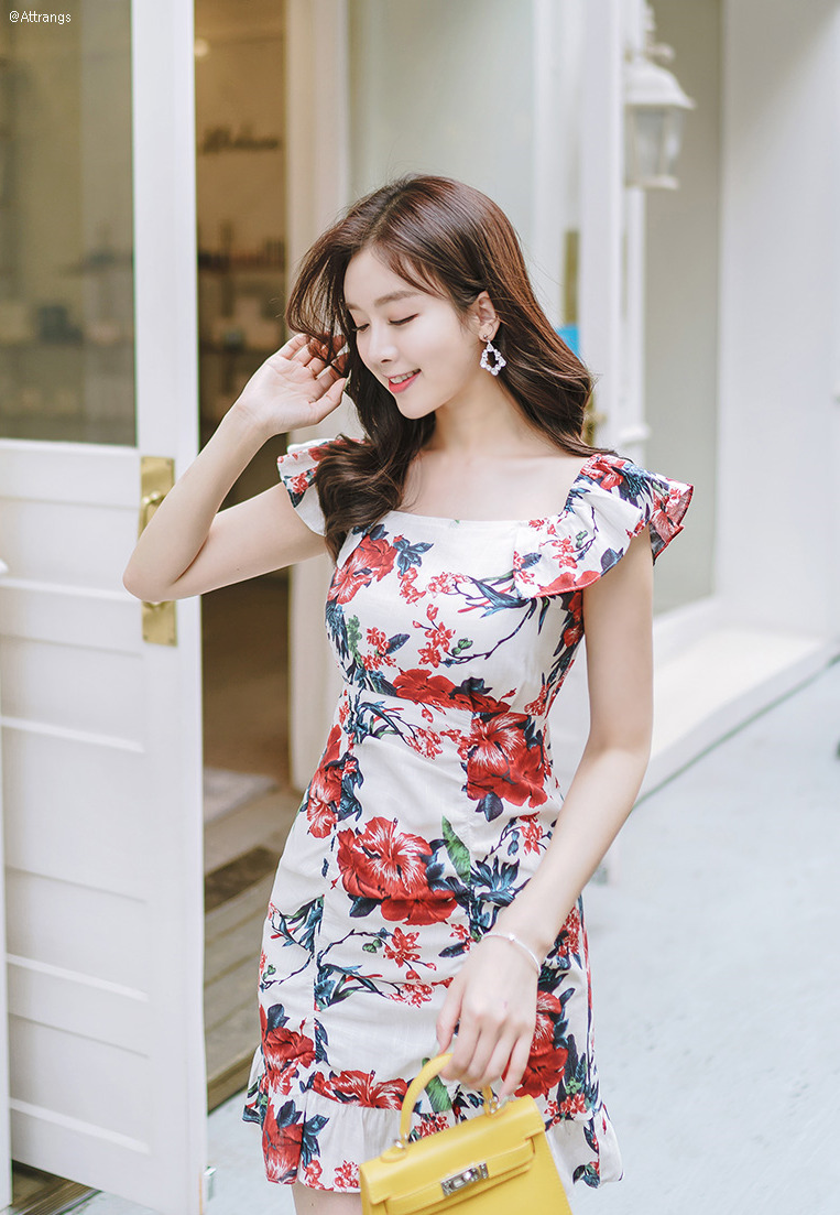 korean-dreams-girls:  Kim Shin Yeong - June 12, 2018 2nd Set