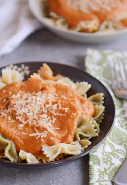 foodffs:  Harvest Pasta Sauce {Trader Joe’s