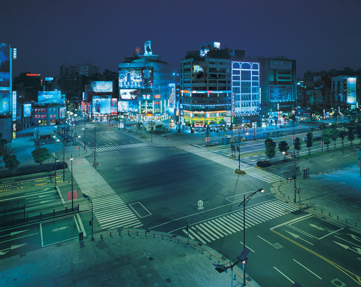 Yuan Goang-Ming, City Disqualified – Ximen District at Night, 2002.