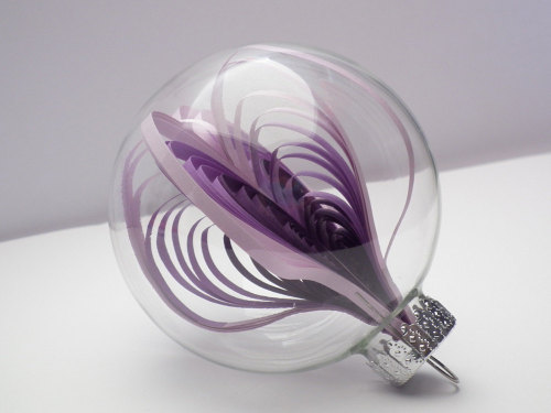 sosuperawesome:  Glass Ornaments - quilled coils in iridescent glass orbs, YakawonisQuilling