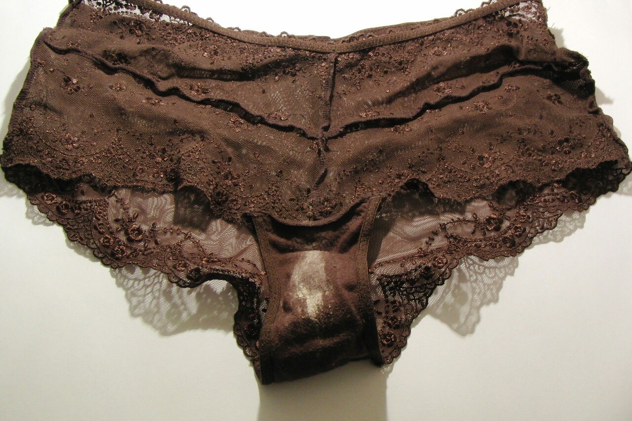 bjpantysniffer:  I love dirty panties.