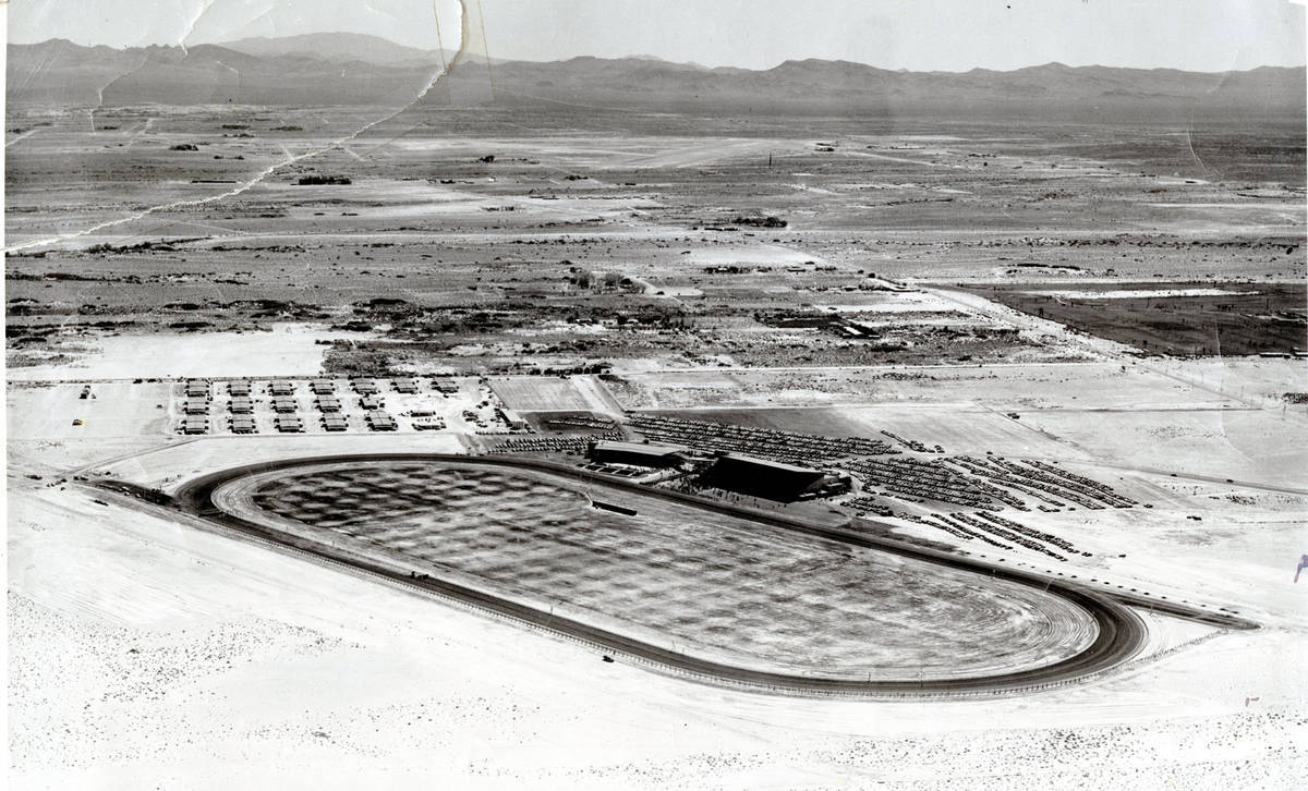 Las Vegas Park, c. 1953
The racetrack appears to be open with the parking lot full of cars in this undated photo. We’re looking south. Desert Inn Rd runs across the frame, Paradise Rd on the right.
Photo: Clark County Museum / Review Journal.