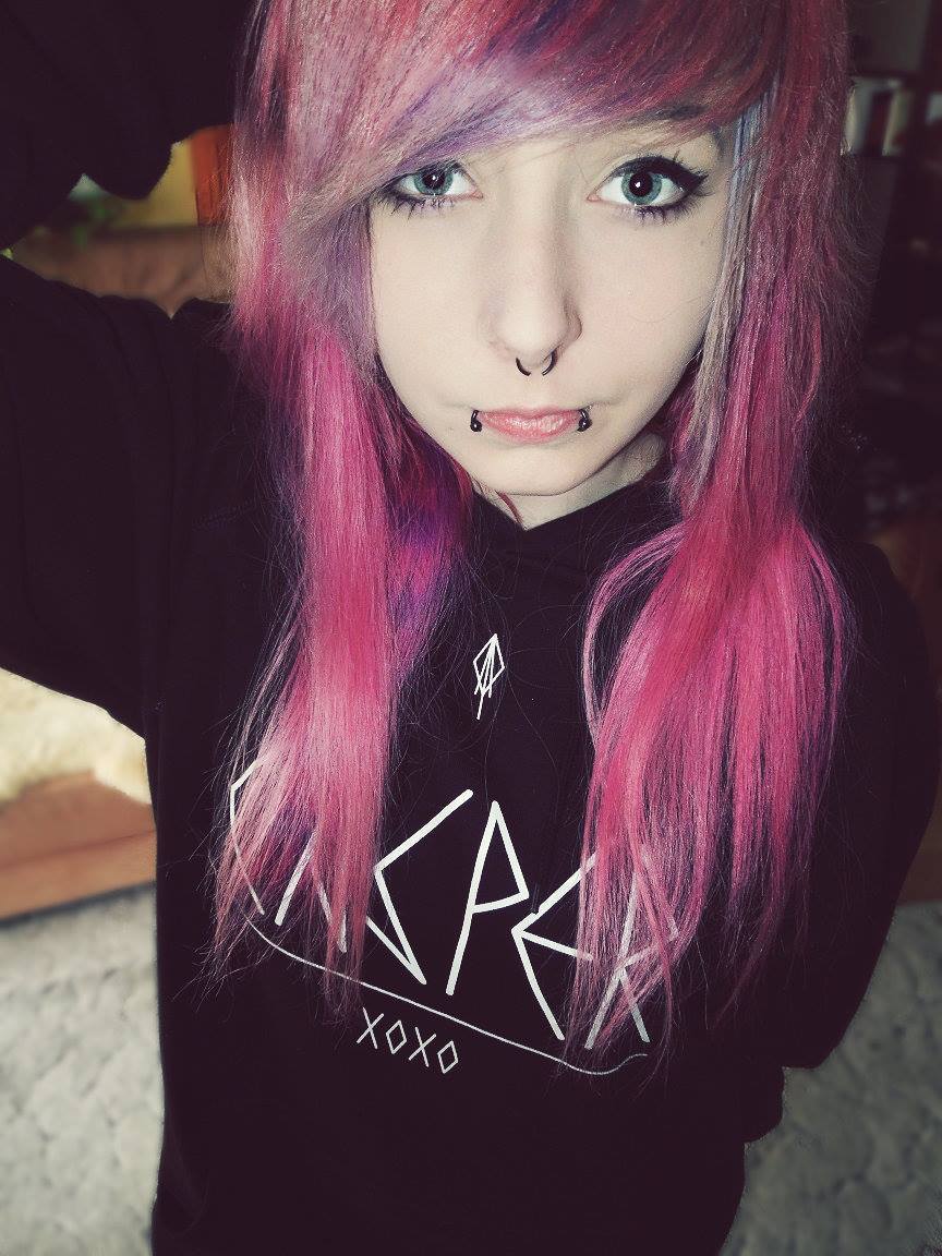 sweetcuties:  Follow me for more Cuties :)