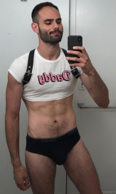 tj-593:  tj-593:Taking votes: which crop top lewk do I serve tonight at MasterBuilt? Majority vote goes to BEEF as per tumblr and other friends.  White!!!