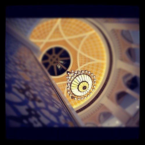 Dubai Mall Dome Interior and Chandelier
From the collection: IslamicArtDB » the UAE (United Arab Emirates) (173 items)