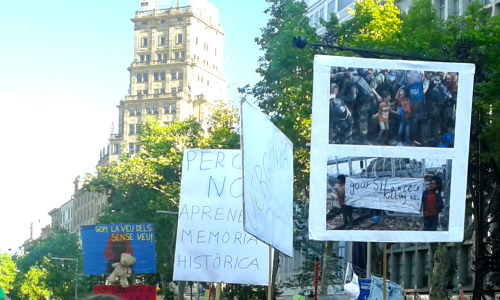 A few pictures from yesterday’s demonstration in Barcelona, with the motto “Obriu fronte