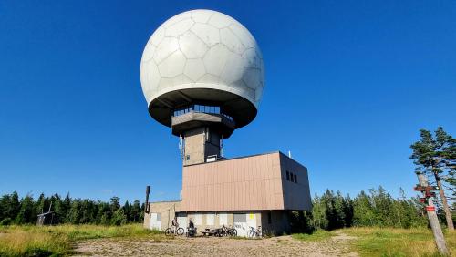 evilbuildingsblog:  Haukåsen Radar, Oslo