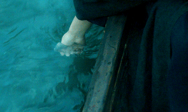thompsons-tessa:I knew that I couldn’t lie beside her, without wanting to touch her. I couldn’t have