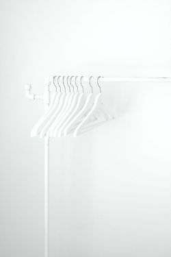 fluentmoves:  WHITE / BRIGHT / MINIMALIST