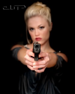 girlandguns:  Girl With Gun  follow me at : http://girlandguns.tumblr.com/