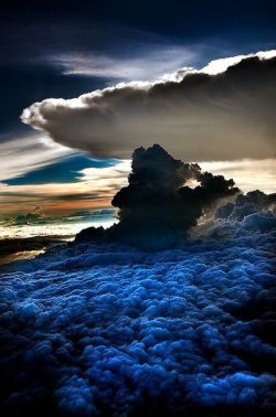 janetmillslove:  Amazing Clouds moment love.