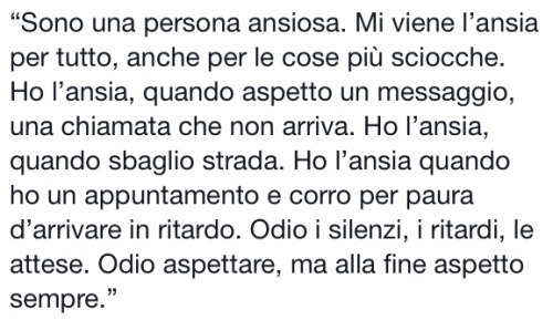 silenzioseurladisperate:  ne-usciro-sorridendo:  menoparole-piuabbracci:  “Ma alla fine aspetto sempre.”  la mia descrizione.  ¤  