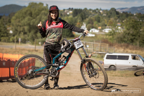 chirosangaku: 21 DH Race Bike Checks - NZ National Champs 2015 - Pinkbike