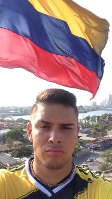 c-bassmeow:  🇨🇴Que viva Colombia !