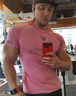 bigjoeyd:  Arms are pumped and loving my