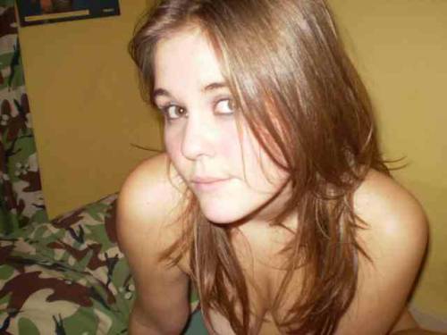 creampiesandincest:  bigbrotherwish:  She was just a little drunk, it’s not like she thought I was her boyfriend or anything.  She couldn’t mistake her loving older brother for such a weak guy.  Never