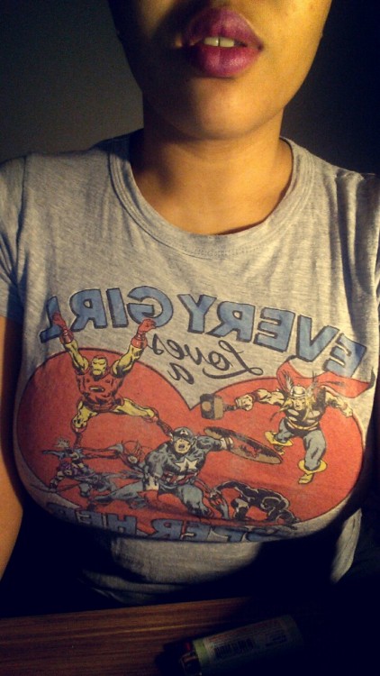 likeahqueen:  When you find the perfect purple lipstick.  Favorite t-shirt 