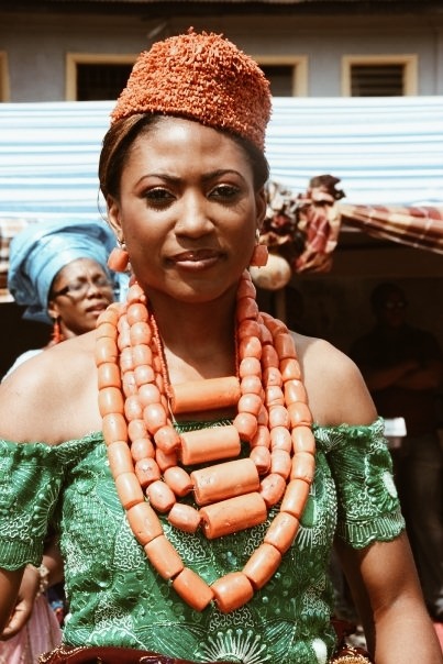 mell0ne:  Ijaw people are people in Niger Delta in Nigeria.The Ijaw speak nine closely
