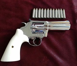 weaponslover:  Colt King Cobra   📷 @patriot_gun_polishing ig