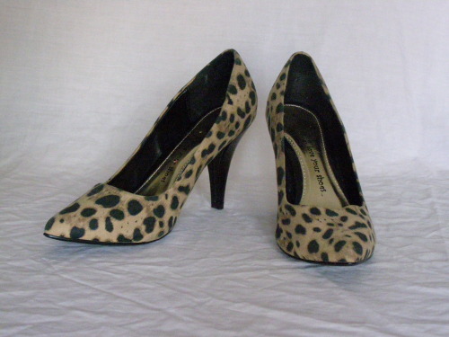 Have I become a shoe addict, or have I always been one? Says on the insole, love your shoes. I saw o