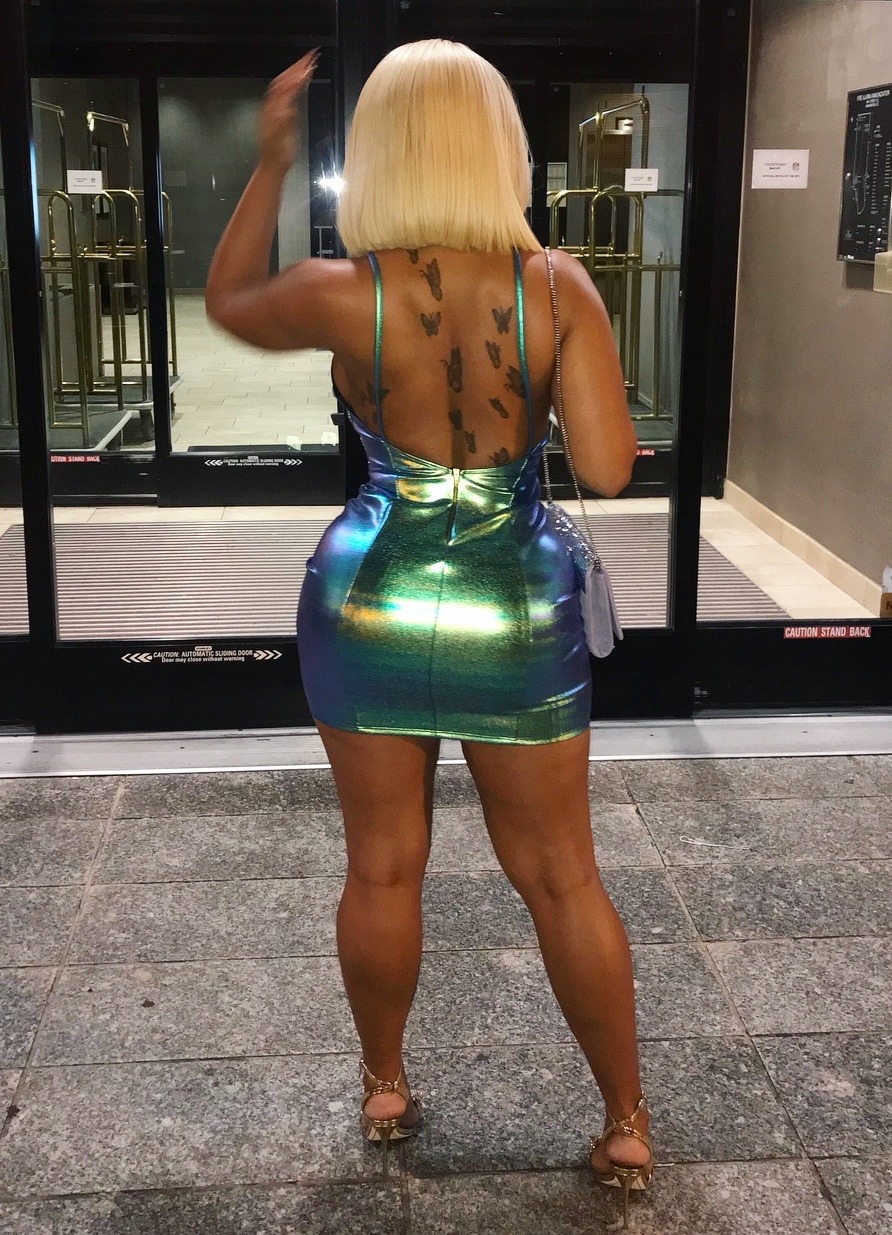 thicksexyasswomen:   Party🍸🍹