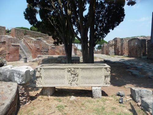 ancientromebuildings: Ostia Antica III (art & architecture)1. ???; (western part of the city)2. 