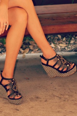 heelsheaven:  Crazy for Shoes! Photo via