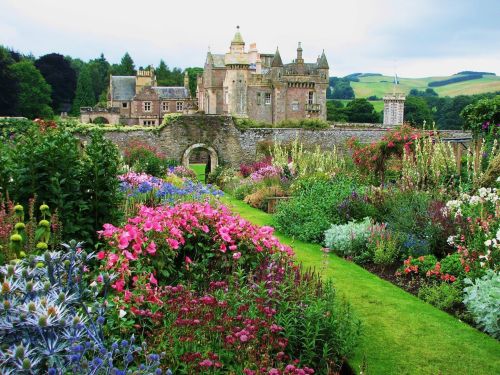 livesunique:Abbotsford House, Melrose, Roxburghshire, Scottish Borders, Scotland UK