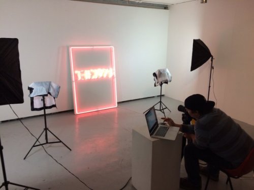 1975fans:@truman_black: Shooting the cover #makingiliwys