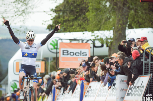 inrng:Anna van der Breggen wins the Women’s Flèche Wallonne