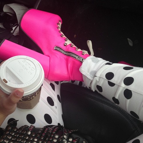dirtylittlestylewhoree:  Friday morning errands. 