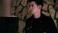 teddiepickers:Alex Turner being the adorable little puppy he is (◡‿◡✿)