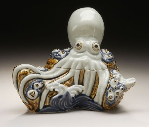 Octopus Form Box, Hirado ware, Japan, late 19th centuryThe Los Angeles County Museum of Art (LACMA) 