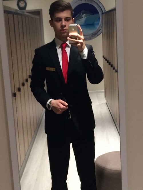 jhtradi: very nice and smart boy! Whether he&rsquo;s letting his man know what he looks like at 