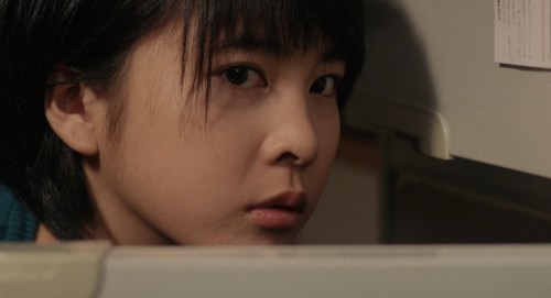 Yûko Takeuchi’s (竹内 結子) first screen credit. She’s playing Tomoko Ôishi