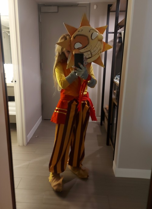 We Are Like 4 Hours Behind Schedule But We Made It To The Hotel! Momocon Time!