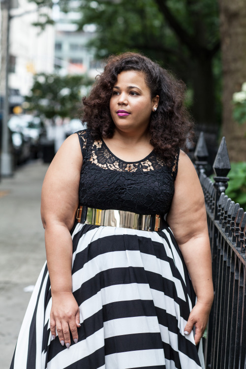 thecurvygirlsguidetostyle:  NYC Stripes http://garnerstyle.blogspot.com/2014/06/plus-size-maxi-dress23.html 