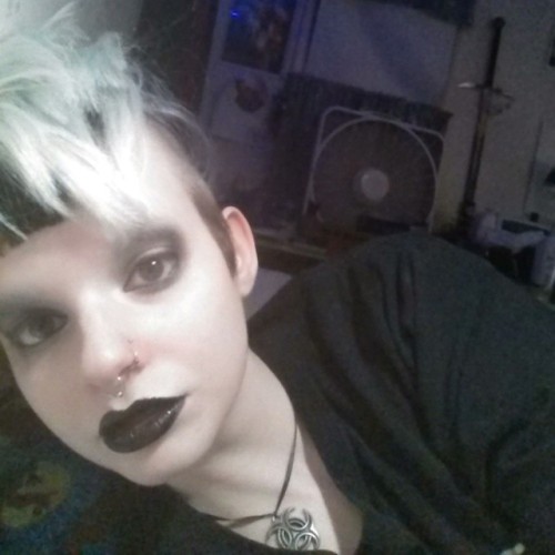 digitalcorpse:  “At least we have good hair.” #Samspam ##spookypunk #gothgoth 