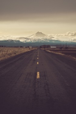 r2–d2:  Mt. Jefferson, the east-side from Madras, Oregon.  by Martyn -{kern tightly} 