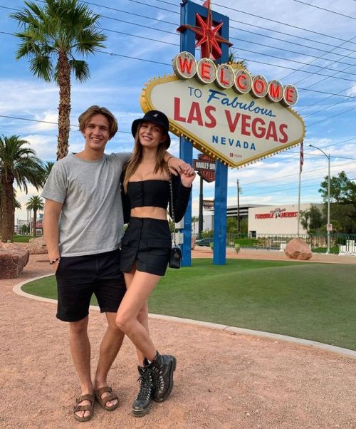 josephineskriver: Playing tourist in Vegas with my baby brother @oliverskriver  ❤️ CAN’T WAIT TO TAK