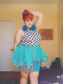 femmenatic:  New York ain’t gonna know what hit it. wearing my new Rue 107 skirt.