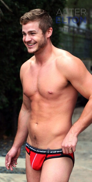hotfamous-men:  Austin Armacost
