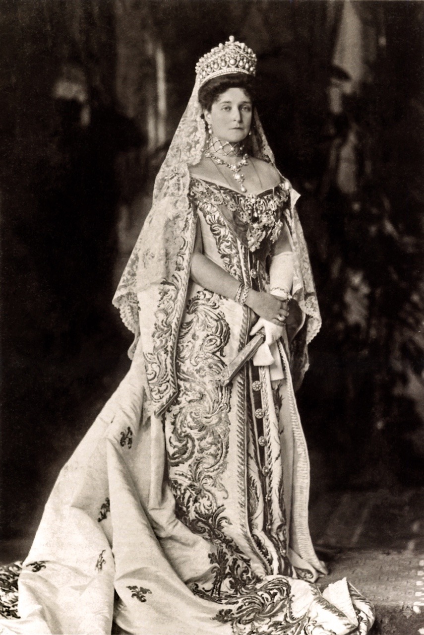 romanovstyle:Her Imperial Majesty, the Tsarina Alexandra Feodorovna ca. 1907