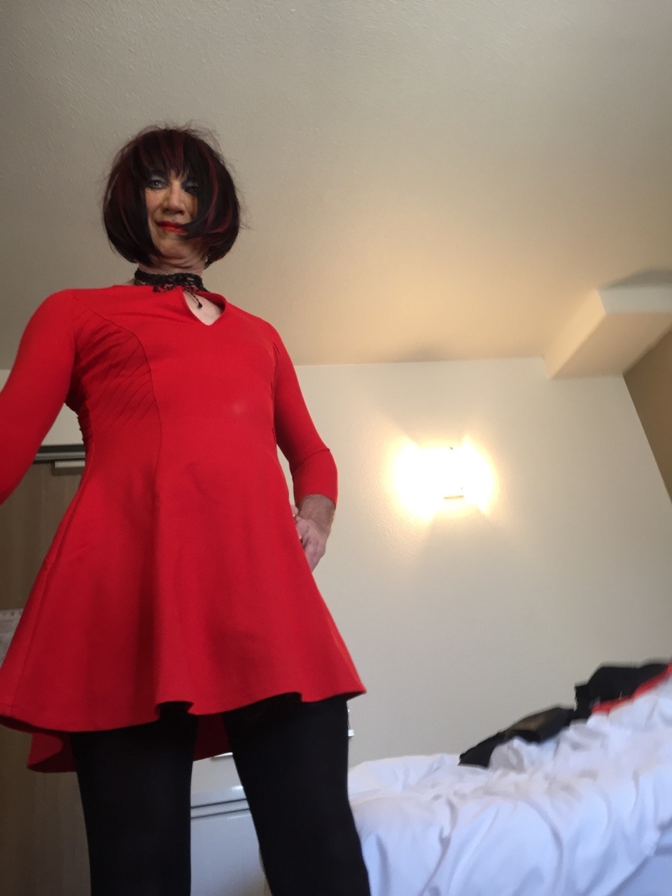 sissieinskirts:  claireluxecd:  Me  Love up skirt views. Sexy.